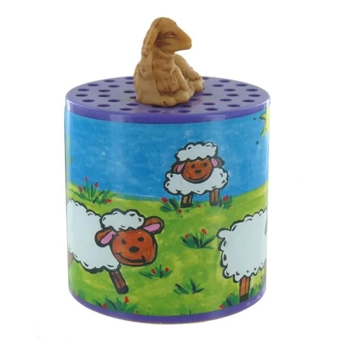 Boîte à meuh ou boîte à mouton pour entendre le cri mécanique (bêêê) d'un mouton avec mouton en résine sur la boîte.-1