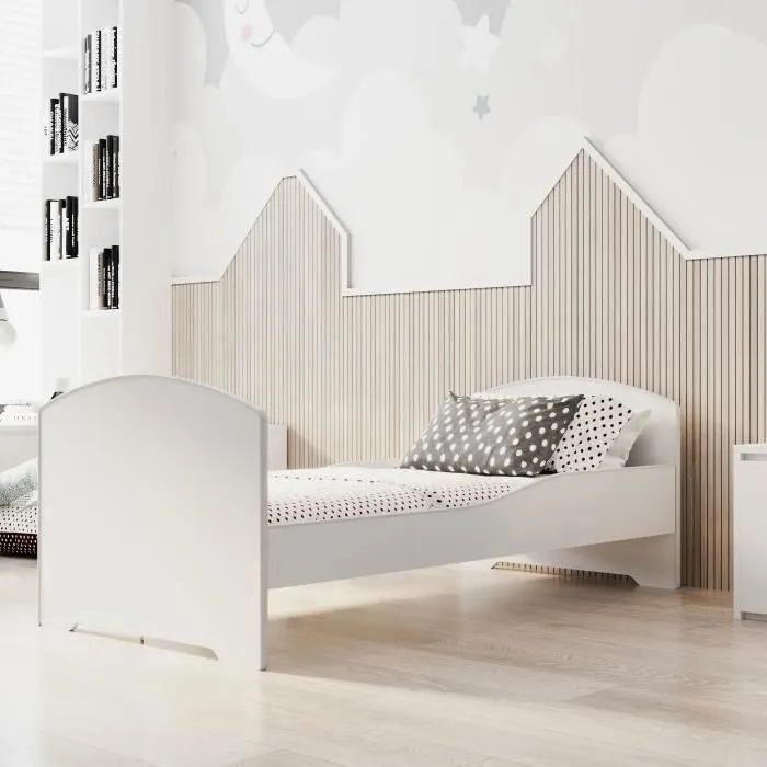 Lit enfant pour un garçon et une fille 140x70 cm + sommier + matelas-0