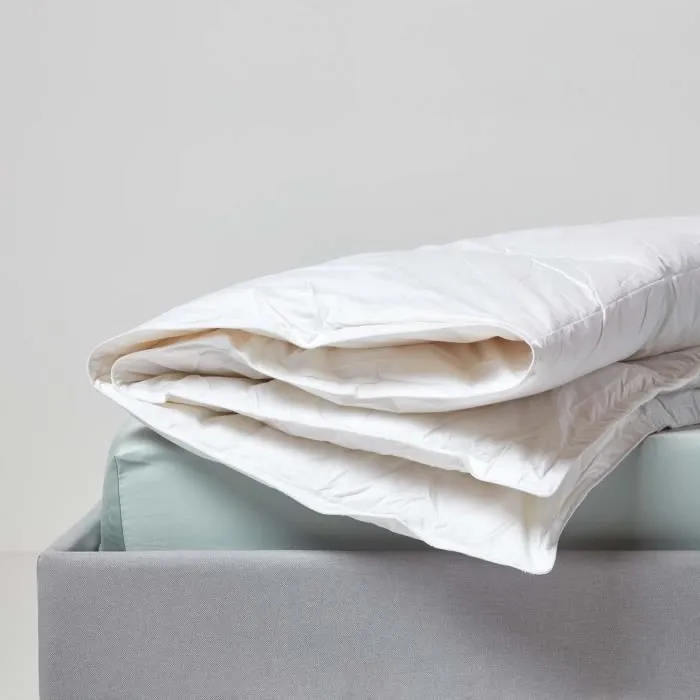 Couette de Luxe légère spéciale été en duvet de canard 4.5 Tog 260 x 220 cm-1