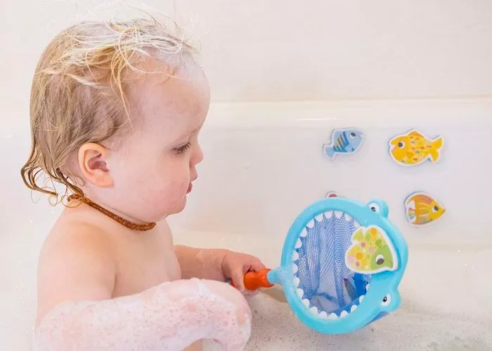 Jouet de bain - Tiger Tribe - Jeu de bain Requin Attrape-Poissons - Bioplastique - 8 pièces - Mixte-1