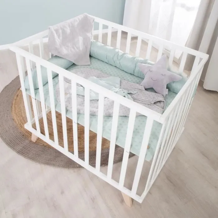 ROBA Parc Bébé 75 x 100 cm en Bois Massif Bio + Tapis Lil Planet Certifié OEKO-TEX - Hauteur Réglable - Blanc - Vert Givré-1