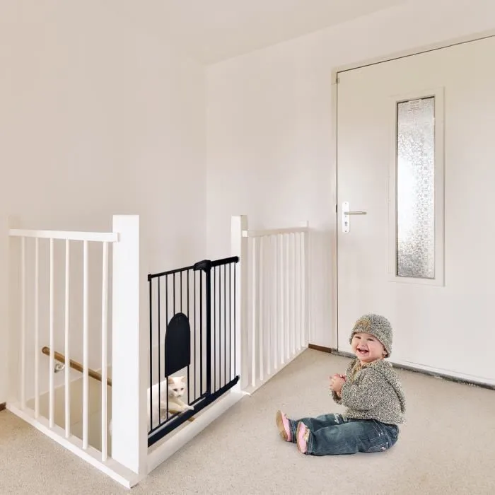 UISEBRT 105-115cm Extensible Barrière de Sécurité avec Chatière Fermeture Automatique sans Perçage pour Enfants et Animaux Noir-3