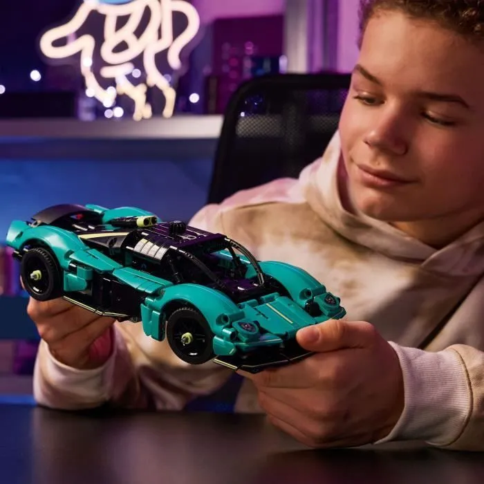 LEGO Technic 42208 Aston Martin Valkyrie - Jeu de Construction pour Garçon dès 9 ans-4