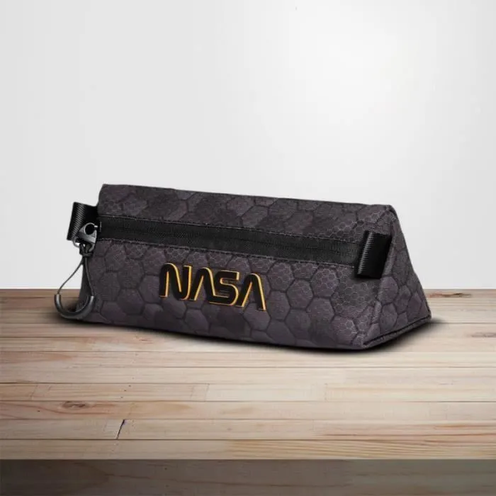 Trousse triangulaire - KARACTERMANIA - NASA - Noir - 21 x 8 x 8 cm - Fermeture éclair-1