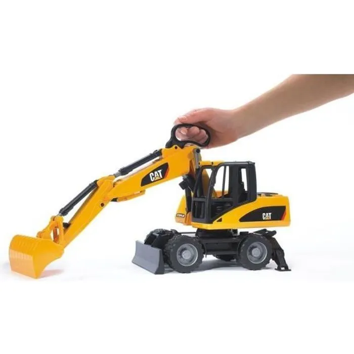 Pelleteuse CATERPILLAR sur roues - BRUDER - 2445 - Echelle 1:16 - 44 cm - Jaune et Noir-0