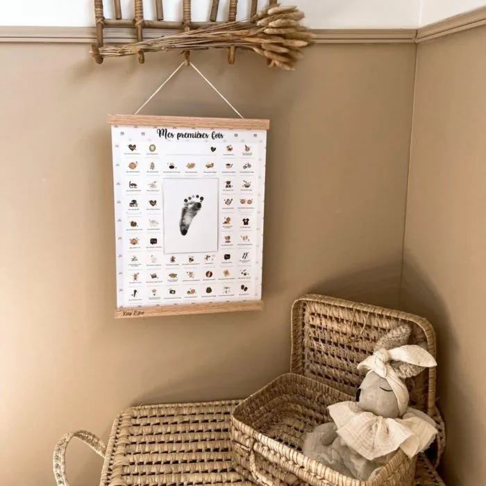 Affiche Mes Premières Fois à tamponner - Pack : Affiche + Tampon dateur + Kit d’Empreintes + Baguettes (Modèle Ourson)-4