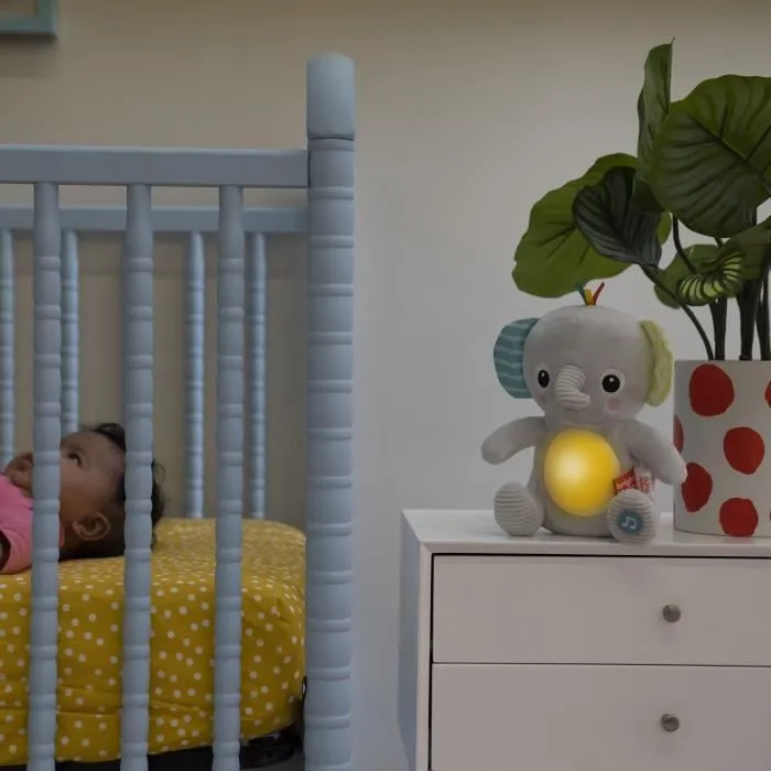 BRIGHT STARTS Jouet peluche éléphant Hug-a-Bye Baby, sons et lumières-2