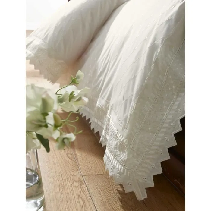 Parure de lit - Luxueux - Housse de couette et taies - Broderies - Blanc - 200x200 cm-2