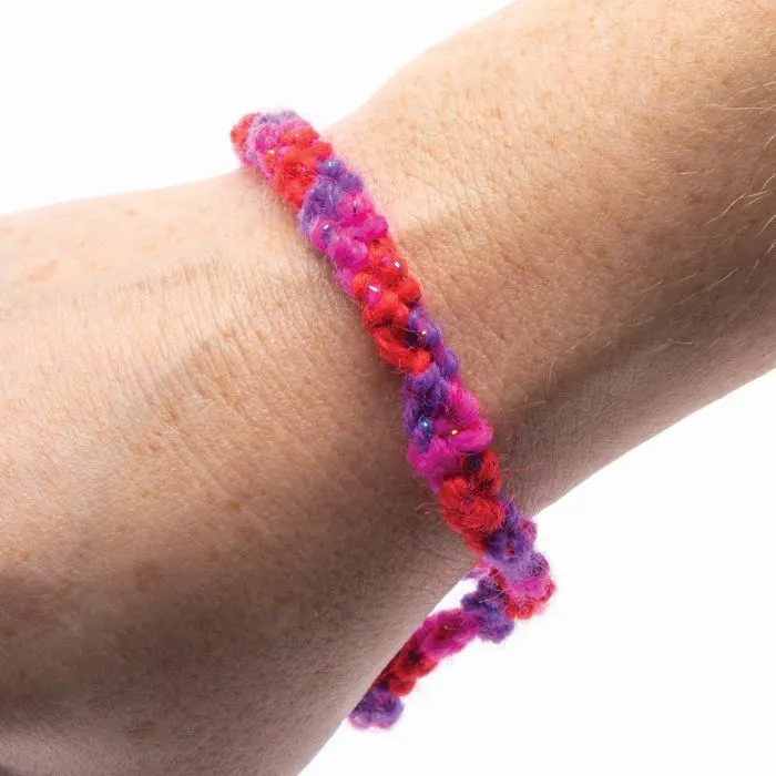 Pelotes de laine pailletée - Baker Ross - FC314 - Lot de 10 - Rouge, rose et violet - 3 mm d'épaisseur-2