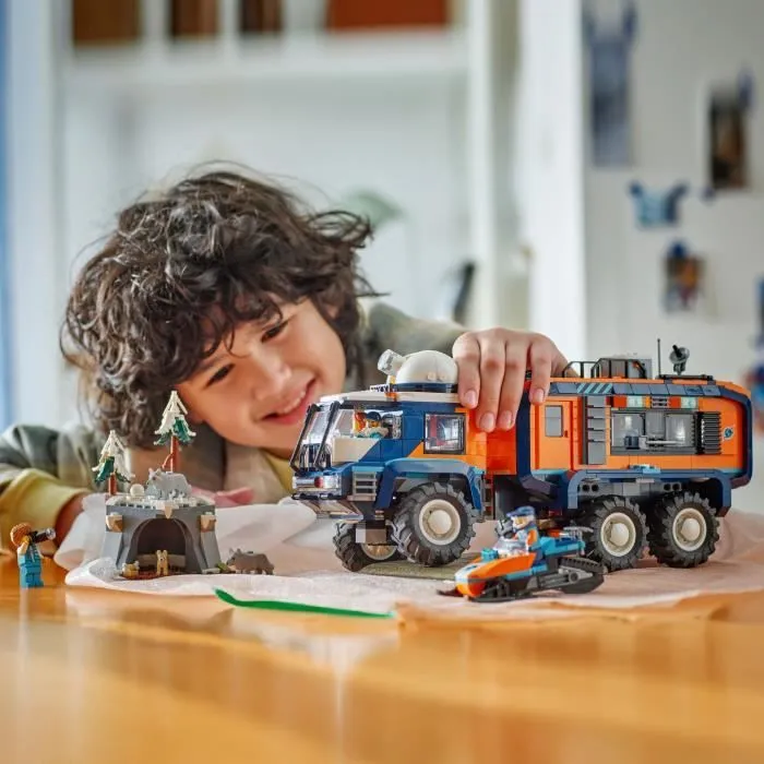 LEGO City 60471 Le Camion Scientifique des Explorateurs en Arctique - Jeu Garçon dès 8 ans-4