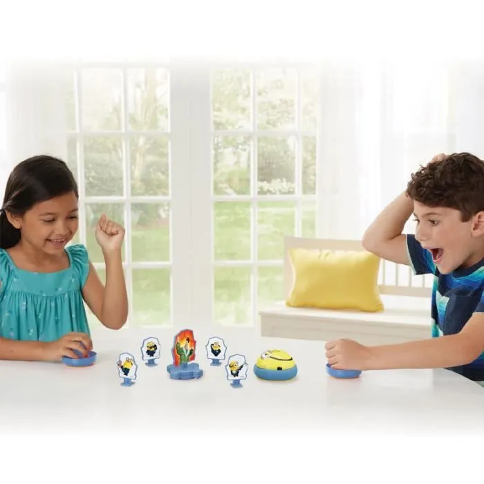 Jeu de Table - EPOCH GAMES - Minions Hover Strike Battle - Renvoyer le Palet, Évite les Minions !-2