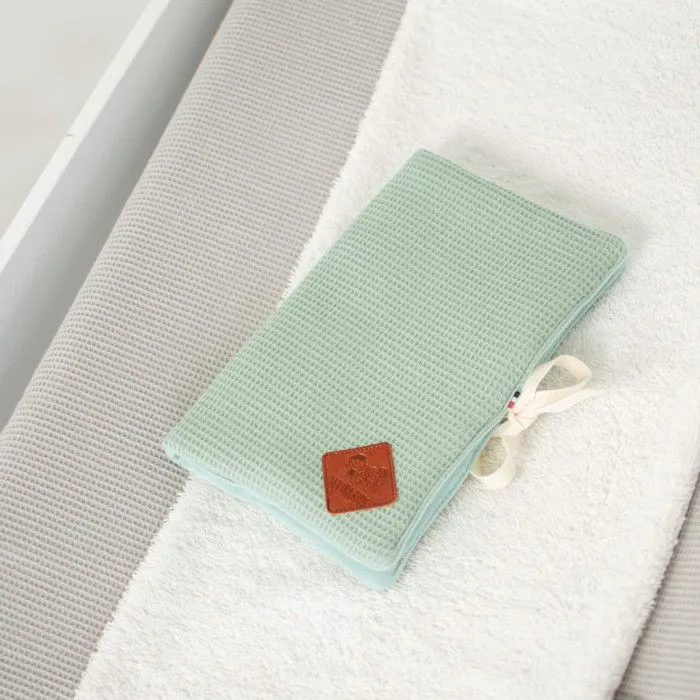 Protège carnet de santé en Nid d'abeille 17 x 23 cm Vert-2