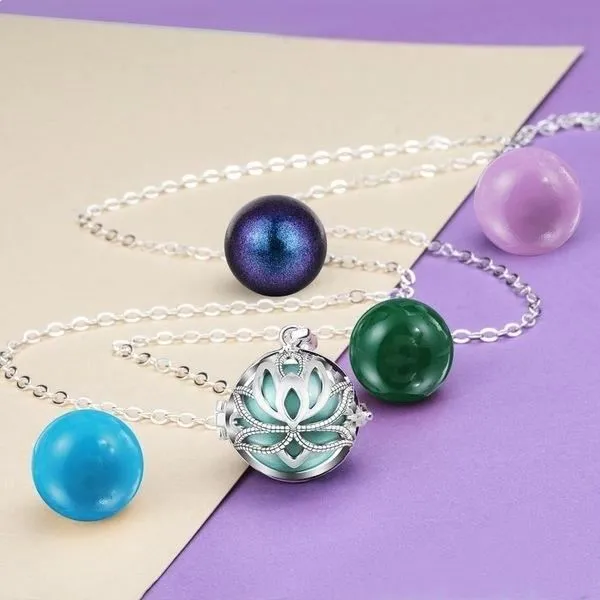 Bola de grossesse fleur de lotus avec boule bleue * Longueur collier : 114 cm * Matière pendentif : Cuivre, plaqué argent *-2