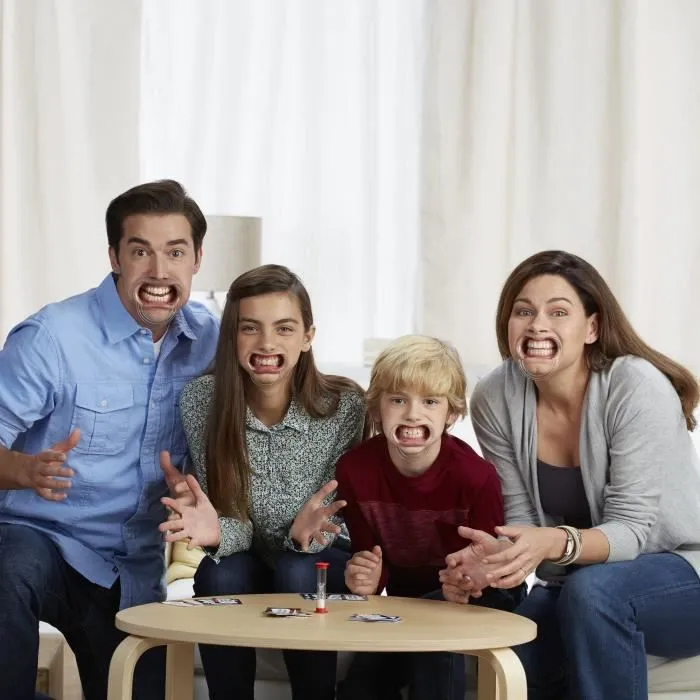 Mache-Mots Enfants contre parents, Jeu de societe ambiance pour la famille, Version francaise, Hasbro Gaming-3