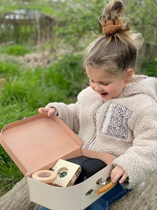 Valise d'explorateur - Egmont Toys - Jumelles x4 - Boussole en bois - Loupe en bois - 3 ans et plus-2