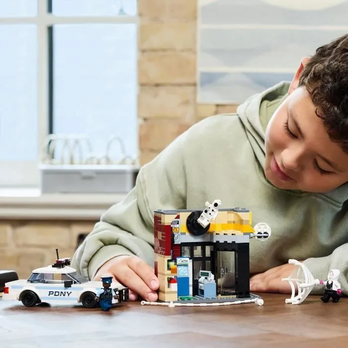 LEGO Marvel 76311 Spider-Verse : Miles Morales contre La Tache - Jeu pour garçon dès 9 ans-4