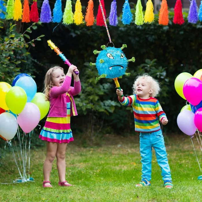 Relaxdays Piñata en forme de virus rigolo, à suspendre, remplissable, pour fille et garçon, anniversaire, bleu et vert-4