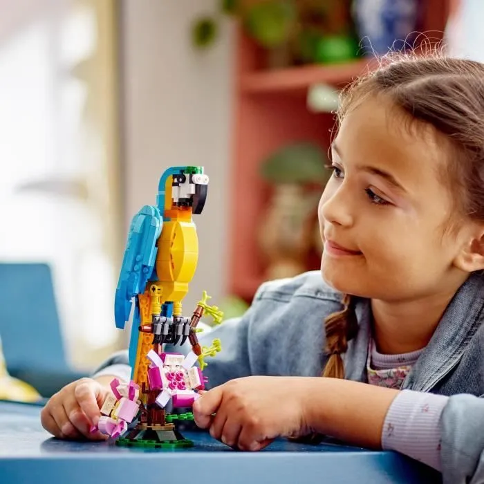 LEGO® Creator 3-en-1 31136 Le Perroquet Exotique, Figurines Animaux de la Jungle, avec Grenouille et Poisson-5