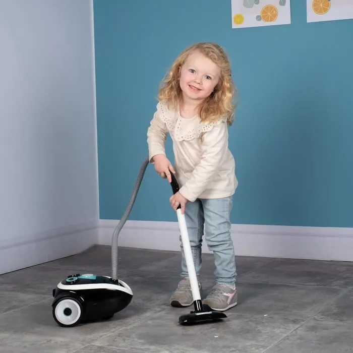 SMOBY Aspirateur compact et peu encombrant avec un véritable bruit d'aspirateur. 3 piles LR44 incluses - dès 3 ans-2
