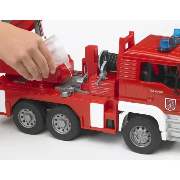 Jouet - BRUDER - Camion de pompier MAN TGA avec échelle et pompe à eau - Rouge - Pour enfant à partir de 4 ans-3
