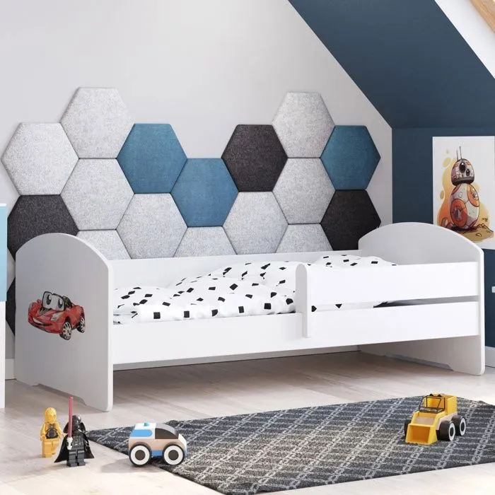 Lit enfant "autoo" avec barrière de protection et un matelas , taille 160x80-0