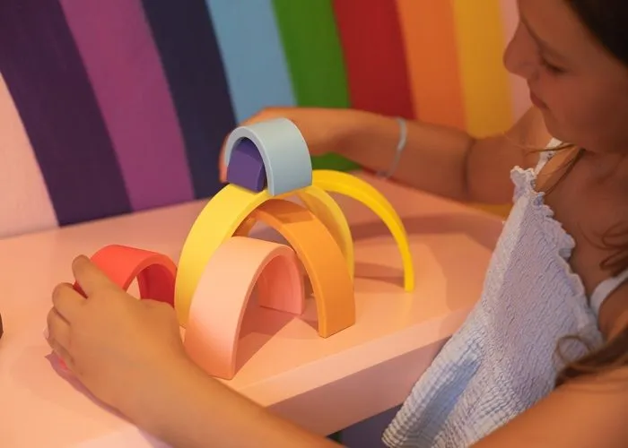 Little L - Arc-en-ciel en silicone multicolore - COOL KIDS PROJECT-4