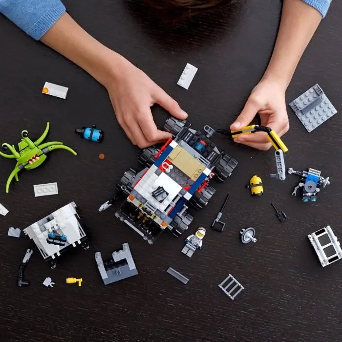LEGO® Creator 31107 L’explorateur spatial, Jouet de Construction pour Enfants, Figurine Extraterrestre Robot Astronaute-4