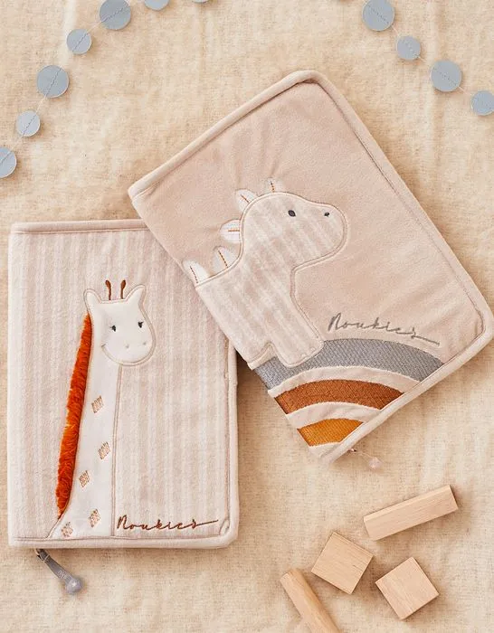 Protège carnet de santé girafe en Veloudoux®-1