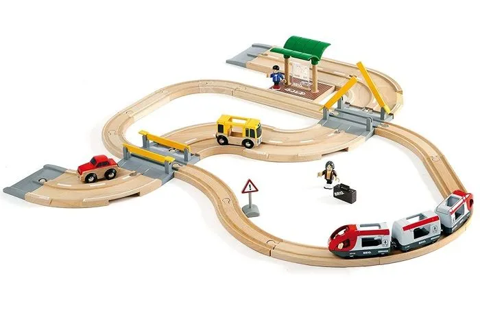 Brio World Circuit Correspondance Train / Bus - Coffret 33 pièces - Circuit de train en bois - Ravensburger - Dès 3 ans - 33209-2