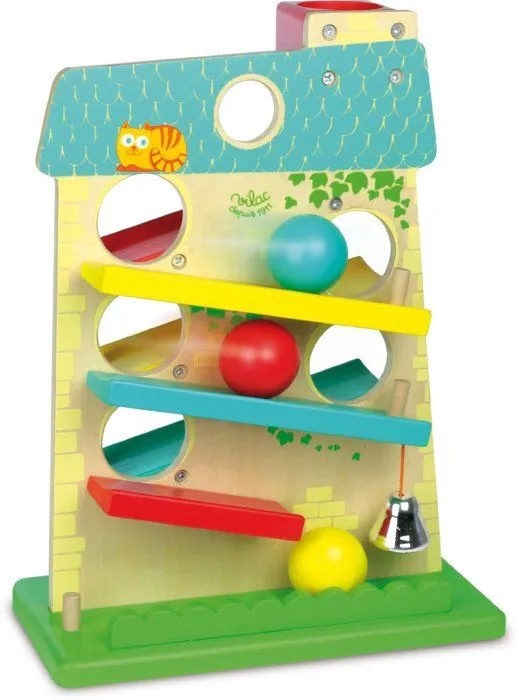 Maison des boules en bois-0